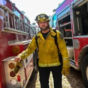 Fire Country - galeria zdjęć - filmweb