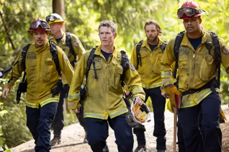 Fire Country - galeria zdjęć - filmweb