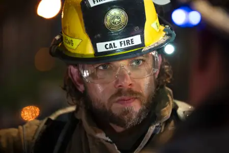 Fire Country - galeria zdjęć - filmweb