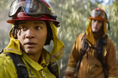 Fire Country - galeria zdjęć - filmweb