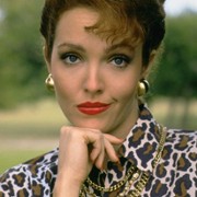 Amy Yasbeck w Kochany urwis