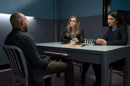 Turbulencje - galeria zdjęć - filmweb