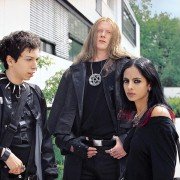 Noc żywych kretynów - galeria zdjęć - filmweb