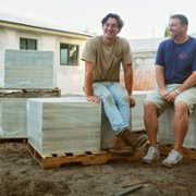 Going Home with Tyler Cameron - galeria zdjęć - filmweb