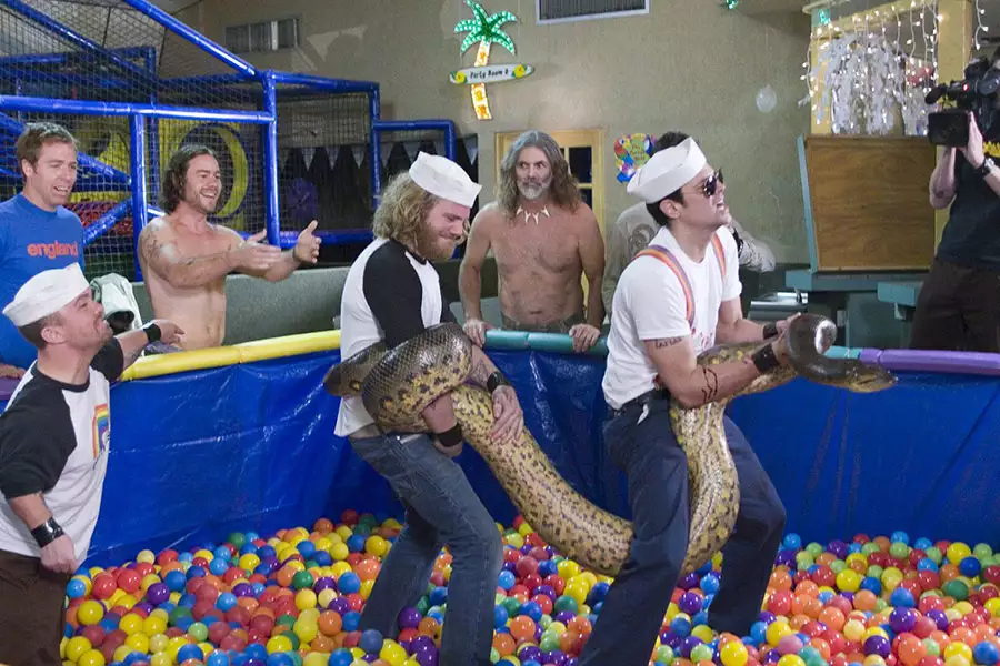 Jackass: Świry w akcji 2 - galeria zdjęć - filmweb