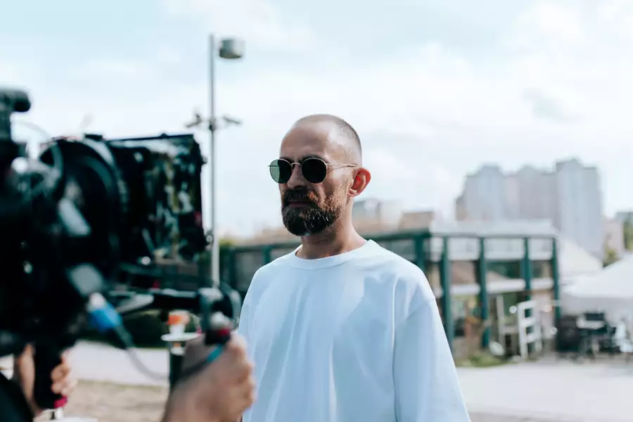 Too Many Kicks - galeria zdjęć - filmweb