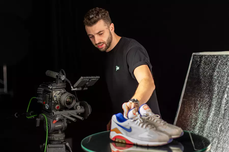 Too Many Kicks - galeria zdjęć - filmweb