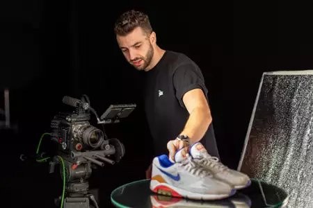 Too Many Kicks - galeria zdjęć - filmweb