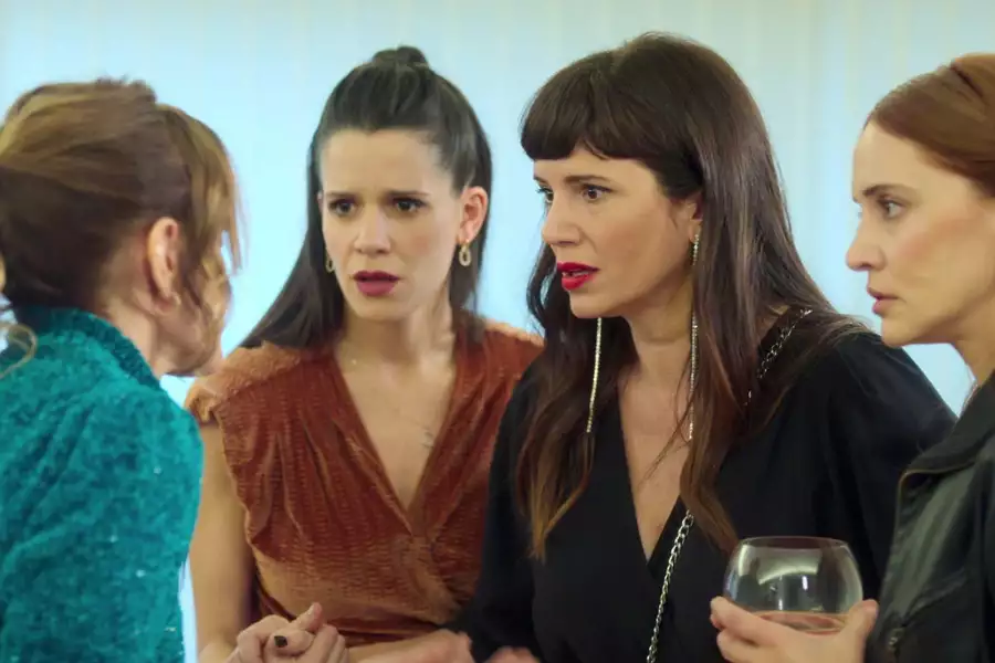 Zazdrosna - galeria zdjęć - filmweb