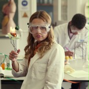 Aimee Lou Wood w Sex Education