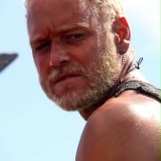 Elliot Cowan w Sindbad