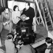 Starsza pani znika - galeria zdjęć - filmweb