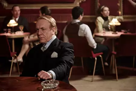 Endeavour - galeria zdjęć - filmweb