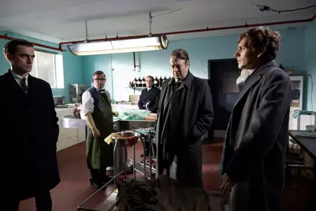 Endeavour - galeria zdjęć - filmweb