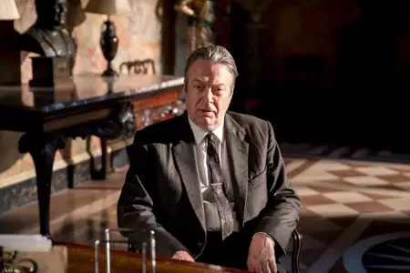 Endeavour - galeria zdjęć - filmweb