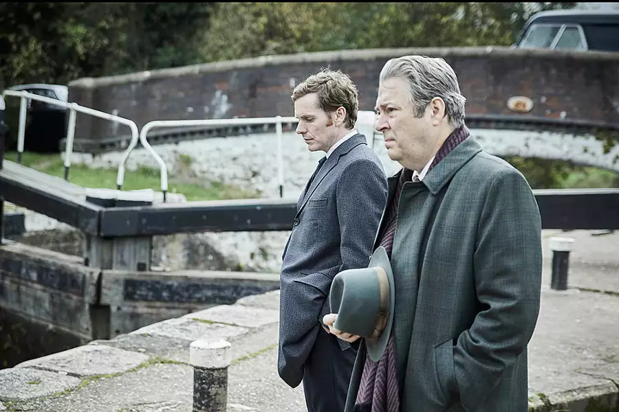 Endeavour - galeria zdjęć - filmweb