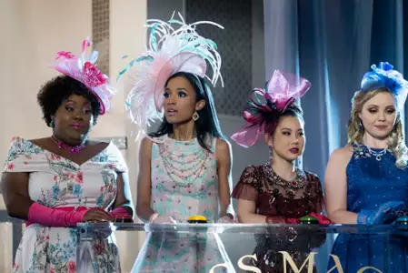 Insatiable - galeria zdjęć - filmweb