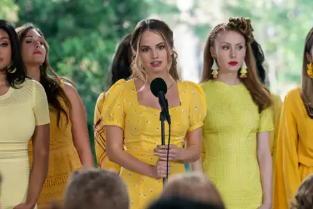 Insatiable - galeria zdjęć - filmweb