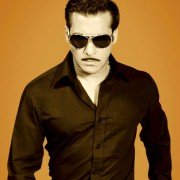 Dabangg - galeria zdjęć - filmweb