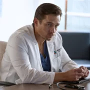 Doktor Larsen - galeria zdjęć - filmweb