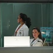 Doktor Larsen - galeria zdjęć - filmweb
