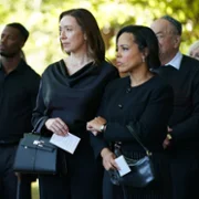 Doktor Larsen - galeria zdjęć - filmweb