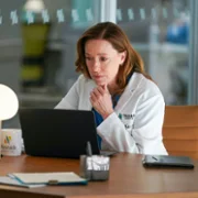 Doktor Larsen - galeria zdjęć - filmweb