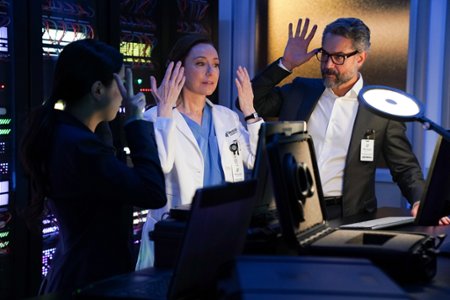 Sezon 2 Odcinek 11 Family Matters