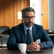 Doktor Larsen - galeria zdjęć - filmweb