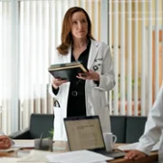 Doktor Larsen - galeria zdjęć - filmweb