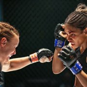 Poobijana - galeria zdjęć - filmweb