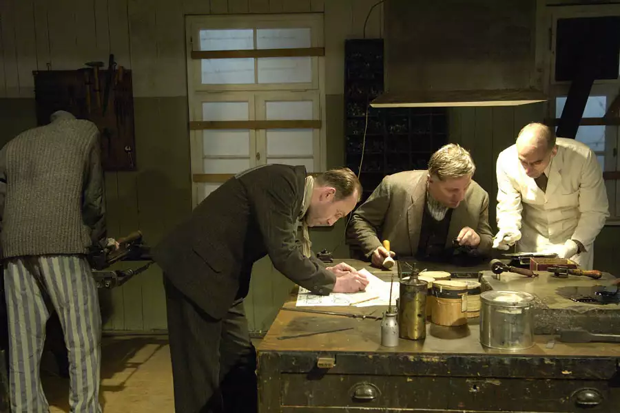 Fałszerze - galeria zdjęć - filmweb