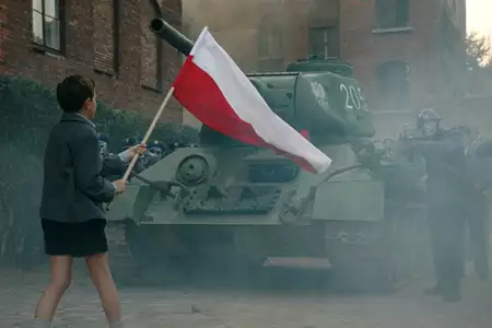 Karol - człowiek, kt&oacute;ry został papieżem - galeria zdjęć - filmweb