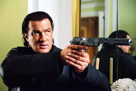 Cudzoziemiec - galeria zdjęć - filmweb