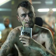 Joseph Gilgun w Lockout