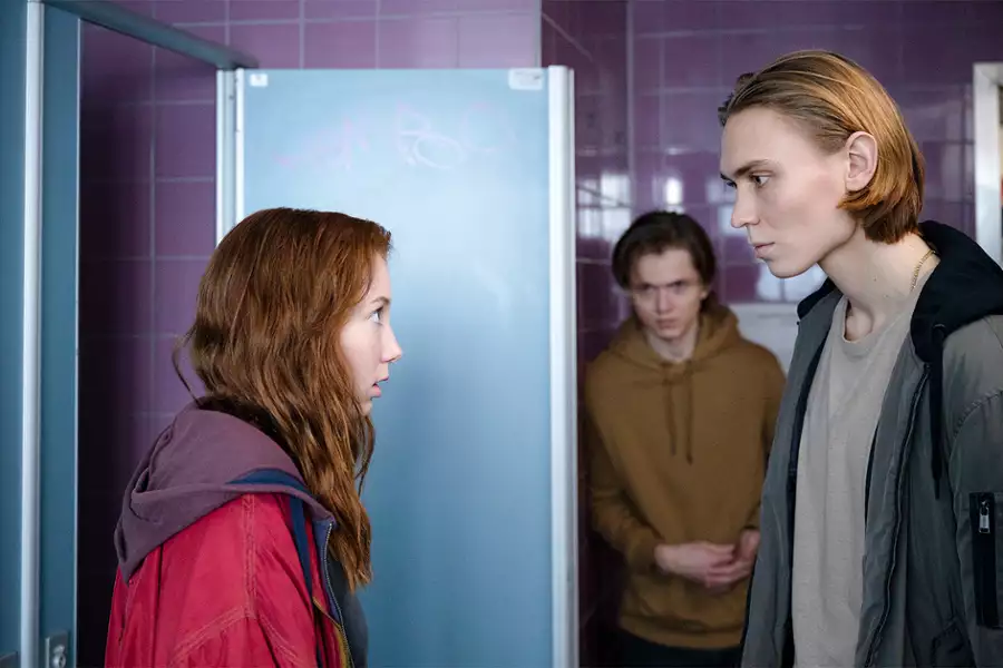 Królowa chaosu - galeria zdjęć - filmweb