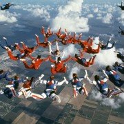 Drop Zone - galeria zdjęć - filmweb