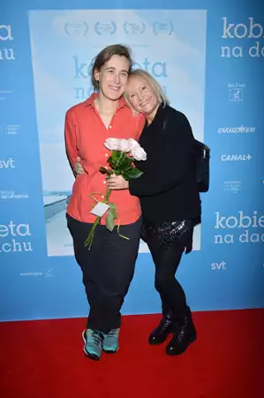 Kobieta na dachu - galeria zdjęć - filmweb