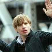 Traveler - galeria zdjęć - filmweb