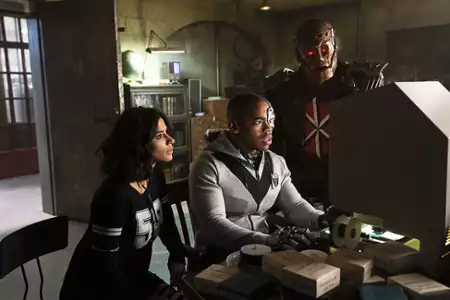 Doom Patrol - galeria zdjęć - filmweb