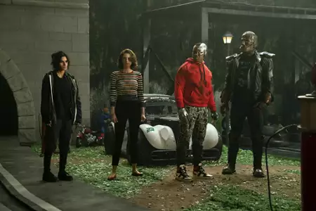 Doom Patrol - galeria zdjęć - filmweb