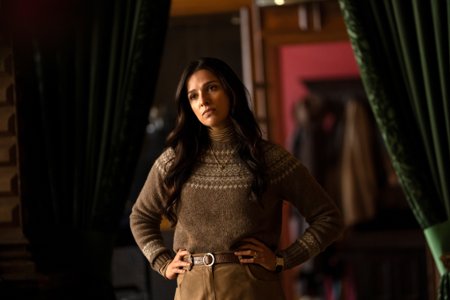 Sezon 4 Odcinek 2 The Commander and the Grey Lady