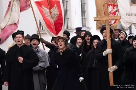 Panna opętana - galeria zdjęć - filmweb