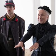 Panna opętana - galeria zdjęć - filmweb