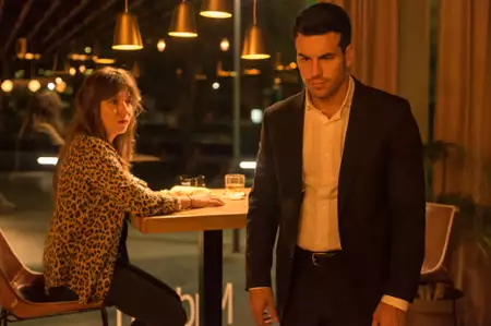 Instinto - galeria zdjęć - filmweb