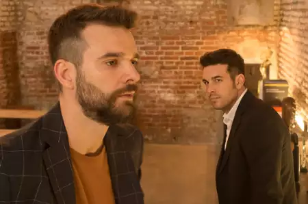 Instinto - galeria zdjęć - filmweb