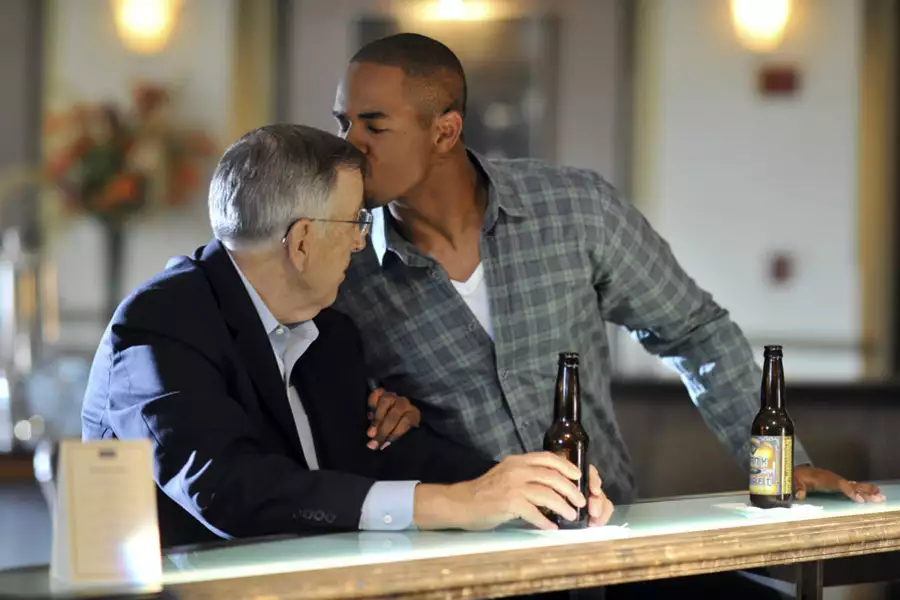 Happy Endings - galeria zdjęć - filmweb