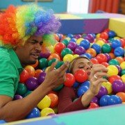 Happy Endings - galeria zdjęć - filmweb
