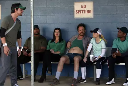 Happy Endings - galeria zdjęć - filmweb