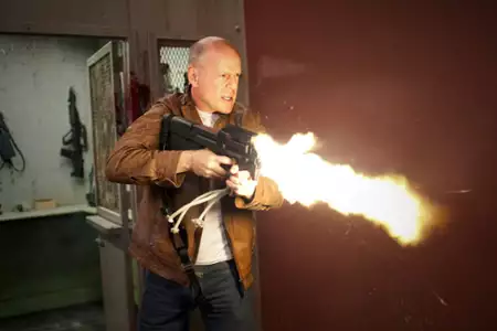 Looper - Pętla czasu - galeria zdjęć - filmweb